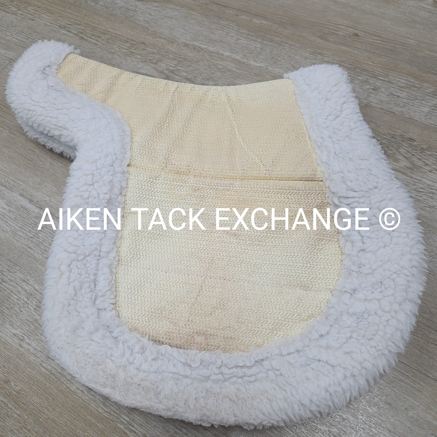 Ecogold Non-Slip Secure Hunter Pad, Size Large / 17" - 17.5"