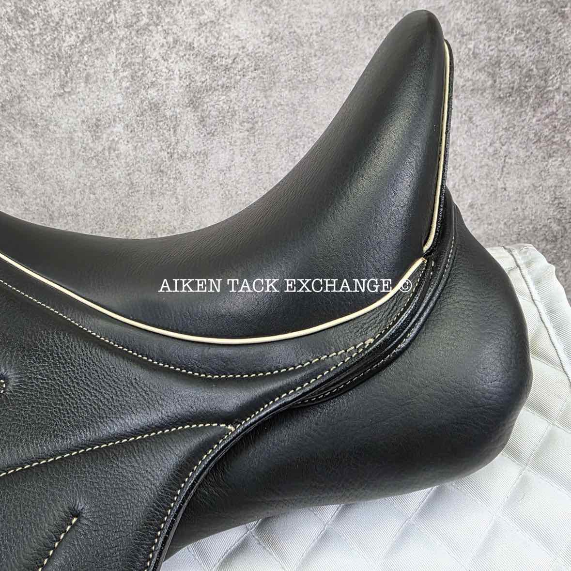 2023 MaxFlex Savannah Dressage Saddle, 17.5" Seat, XX-Wide Tree, Wool Flocked Panels