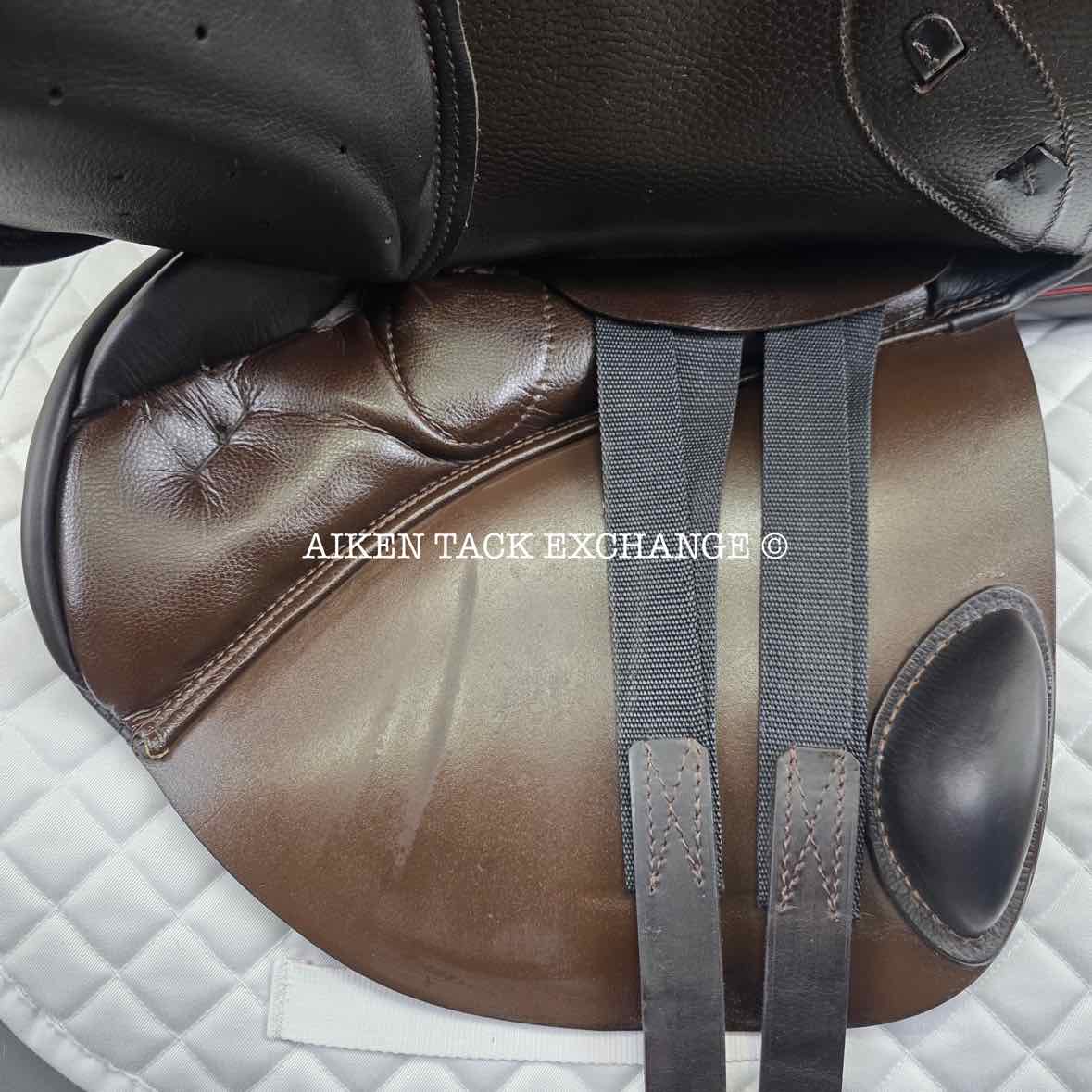 2021 Stubben Phoenix Elite Close Contact Jump Saddle, 18" Seat, 30cm Tree - MW, Wool Flocked Panels