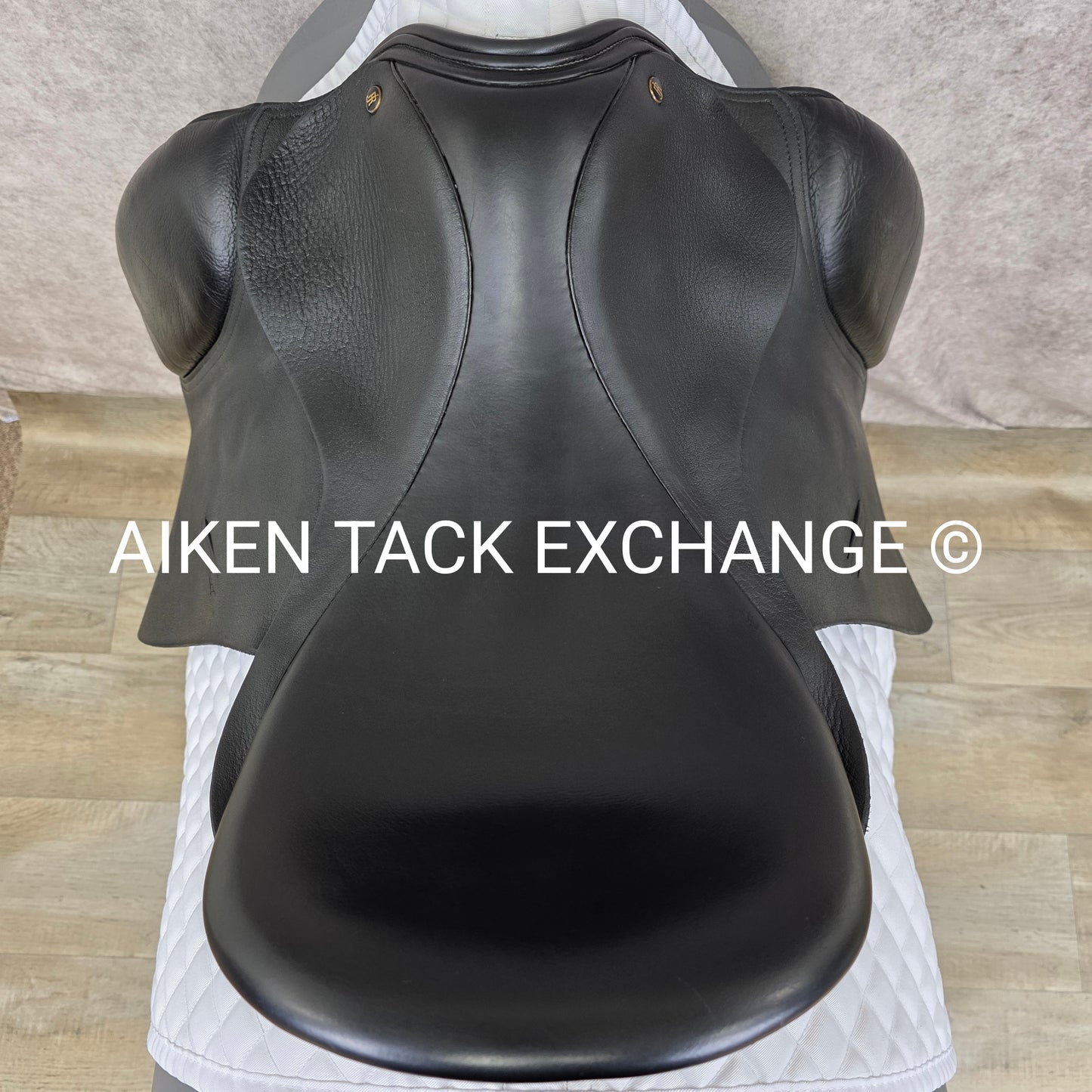 Jeremy Rudge Pace Dressage Saddle, 17.5" Seat, Medium Wide Tree, Wool Flocked Panels