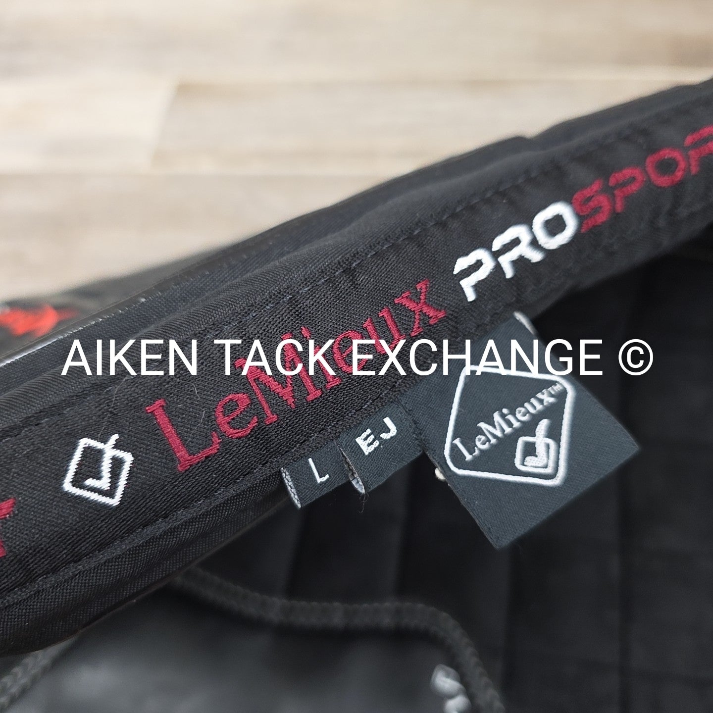 LeMieux X-Grip Silicone Eurojump Square Saddle Pad, Large