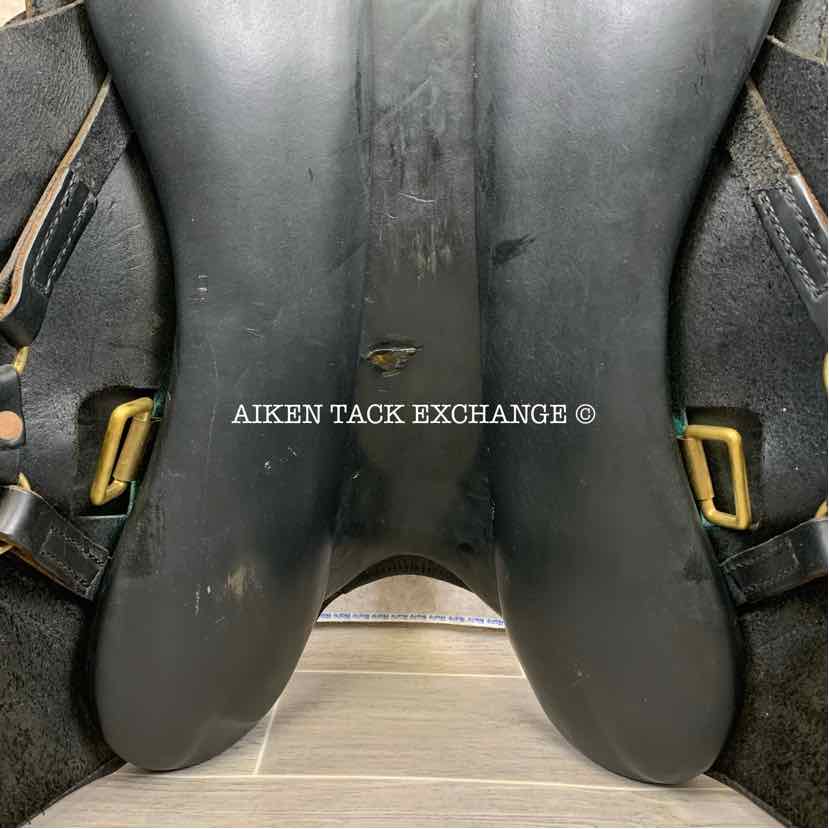 **SOLD** Unknown Brand Endurance Saddle, 18" Seat, Wide Tree