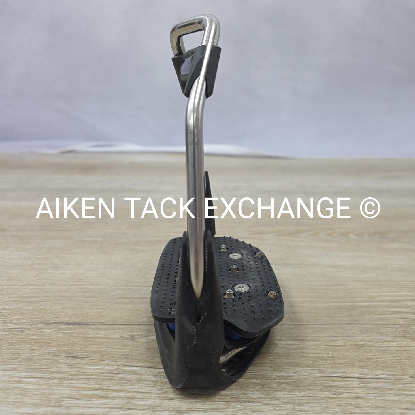 Freejump AirS Stirrups, Angled Eye, 4.5"