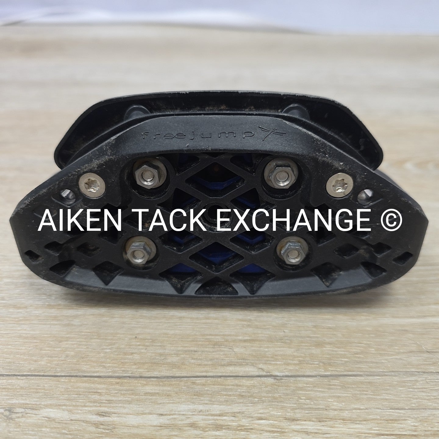 Freejump AirS Stirrups, Angled Eye, 4.5"