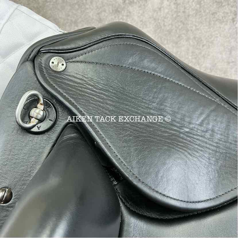 2021 Aviar Rook 2.0 Monoflap Dressage Saddle, 17.5" Seat, Adjustable Tree, Foam Panels