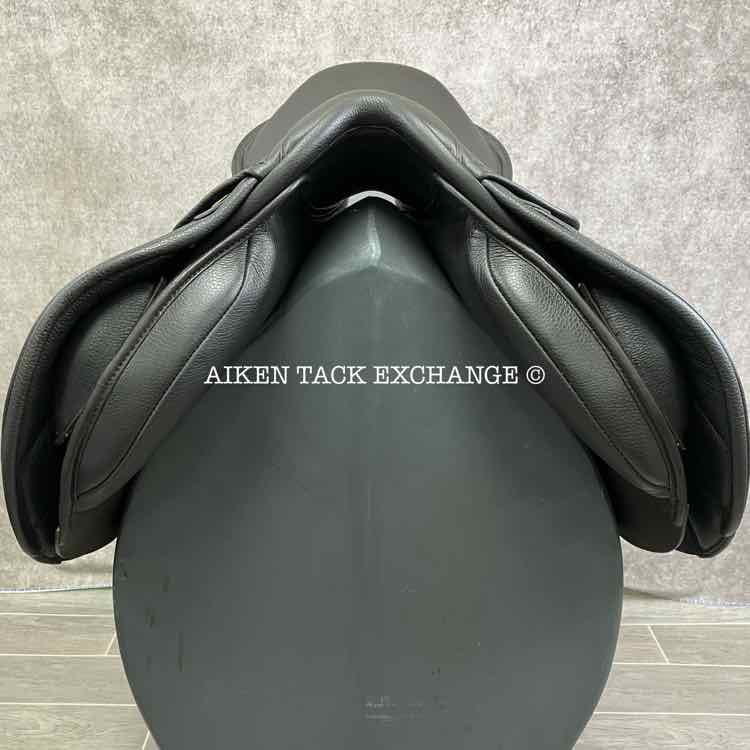 **SOLD** 2023 Kent & Masters S-Series MJJ Standard Wither Competition Jump Saddle, 17.5" Seat, Adjustable Tree - Changeable Gullet, Wool Flocked Panels