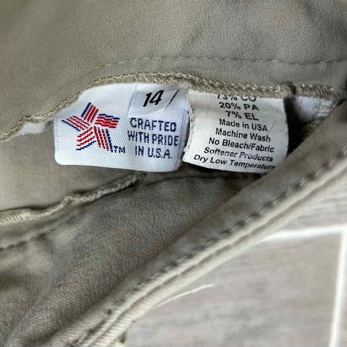 Tailored Sportsman Trophy Hunter Knee Patch Breeches, Size 14