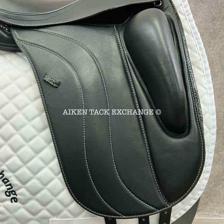 2023 Fairfax Stella Monoflap Dressage Saddle, 17.5" Seat, Adjustable Tree - Changeable Gullet, Wool Flocked Panels