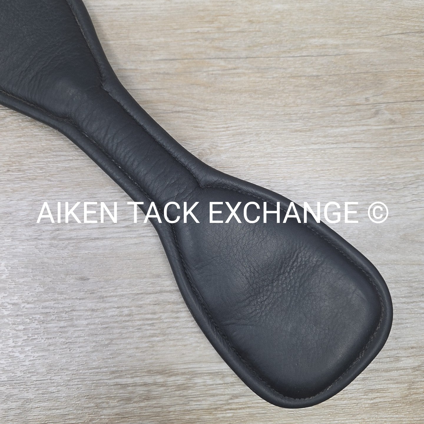 Cadence Anatomic Contour Short Girth, Black, 28"