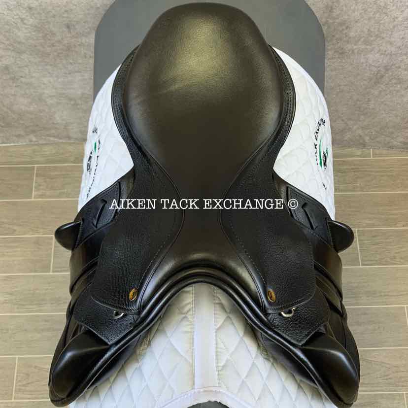 2018 Black Country Vinici Solare Monoflap Jump Saddle, 16.5" Seat, Medium Wide Tree, Wool Flocked Panels