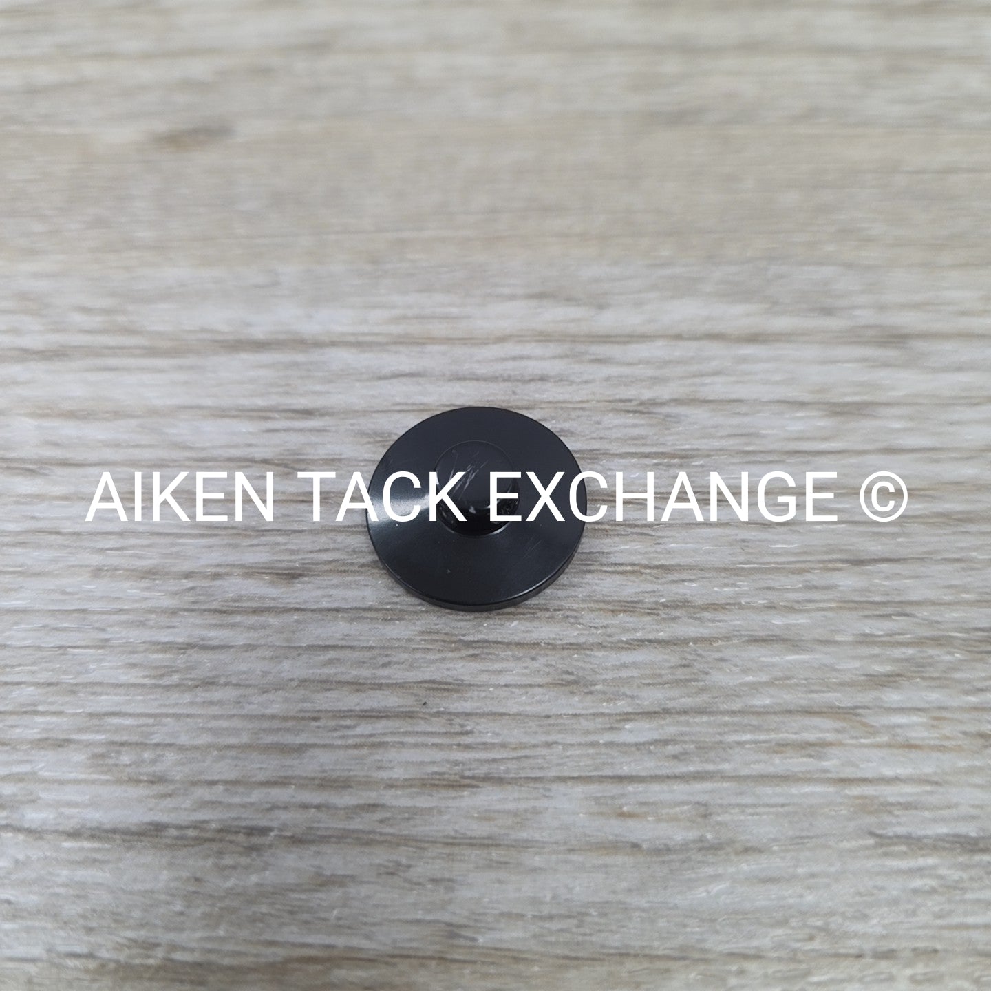 Camden Hunt Button, Large