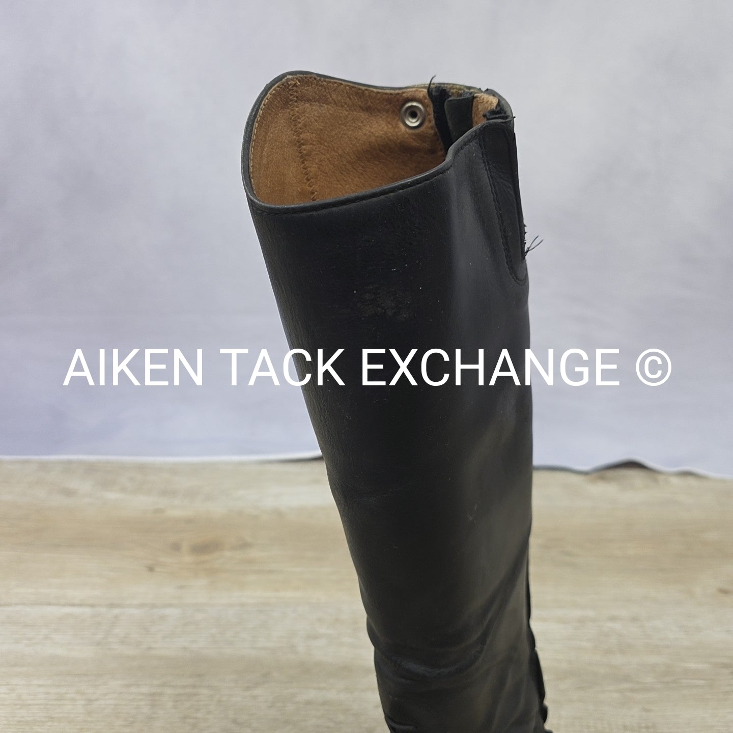 Ariat Field Boots, Size 7, Regular Calf, Height Medium