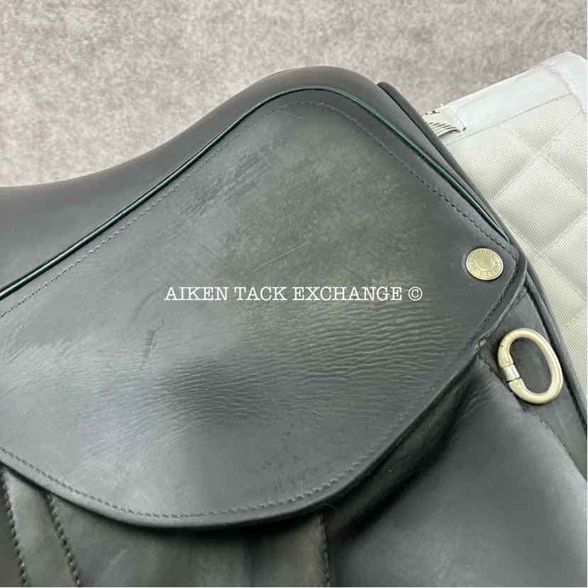 2013 Devoucoux Makila Monoflap Dressage Saddle, 18" Seat, 3A Flap, Medium Wide Tree, Foam Panels, Full Buffalo Leather