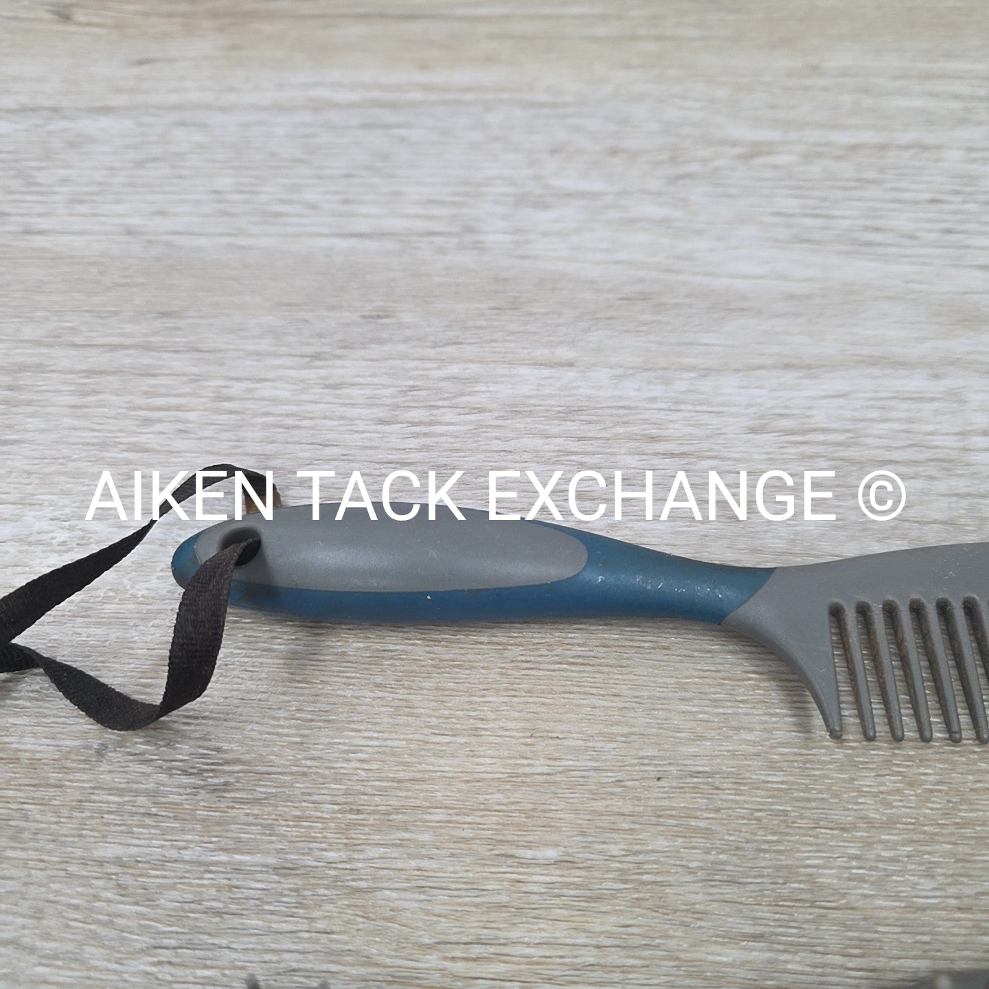 BARGAIN BUNDLE: 3 Oster Hair Brushes & 1 Oster Comb