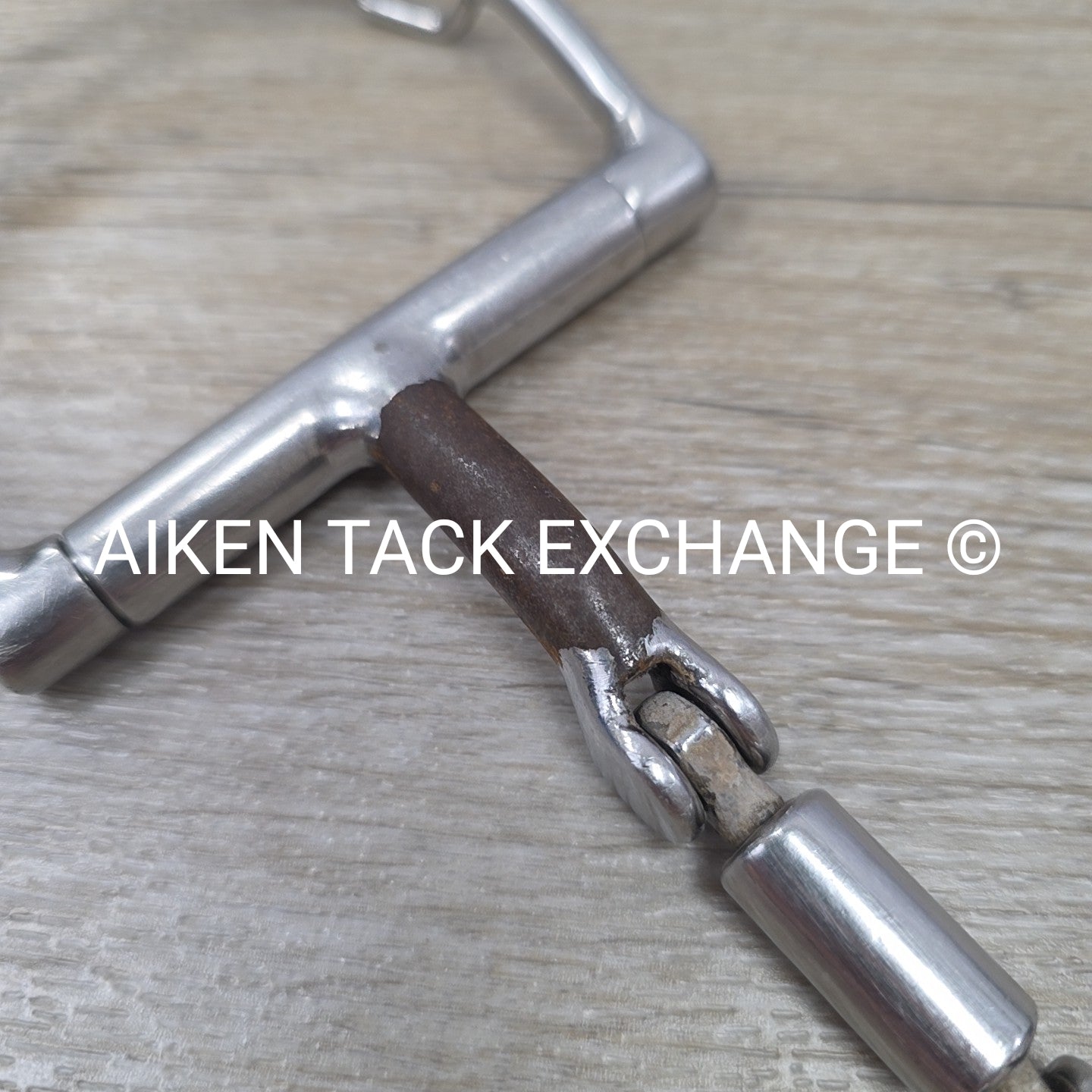 Myler Double Hinged Comfort Snaffle D Ring Bit with Hooks 5.25"