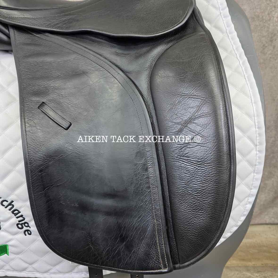 2008 County Perfection Dressage Saddle, 17" Seat, Medium Wide Tree, Wool Flocked Skid Row Panels