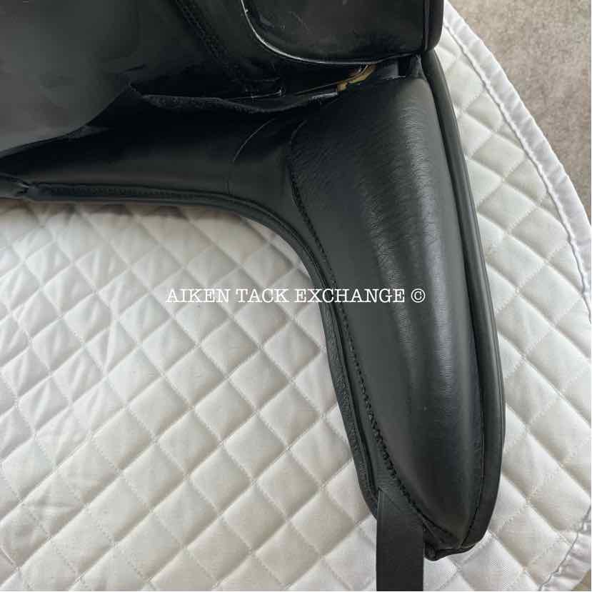 2018 Custom Saddlery Advantage Monoflap Dressage Saddle, 17.5” Seat, Adjustable Tree, Wool Flocked Panels