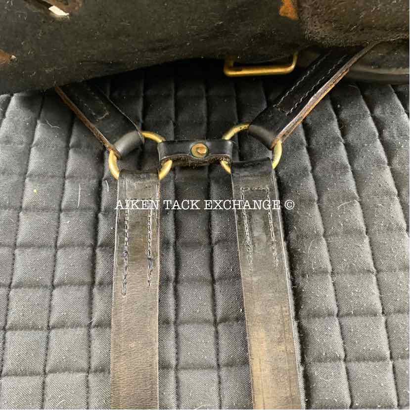 **SOLD** Unknown Brand Endurance Saddle, 18" Seat, Wide Tree