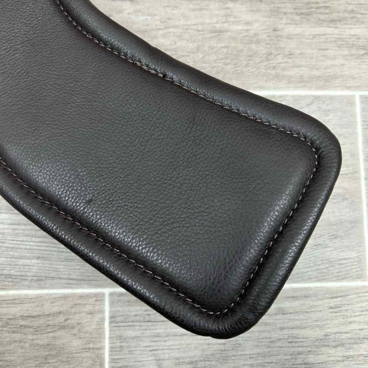 Total Saddle Fit StretchTec Shoulder Relief Dressage Girth with Leather Liner, Brown, 20"