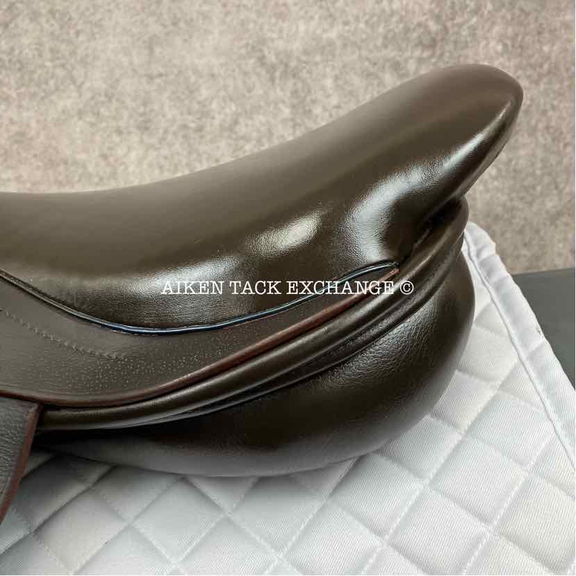 **SOLD** 2019 Loxley by Bliss Jump Saddle, 17.5" Seat, Adjustable Tree - Changeable Gullet, Wool Flocked Panels