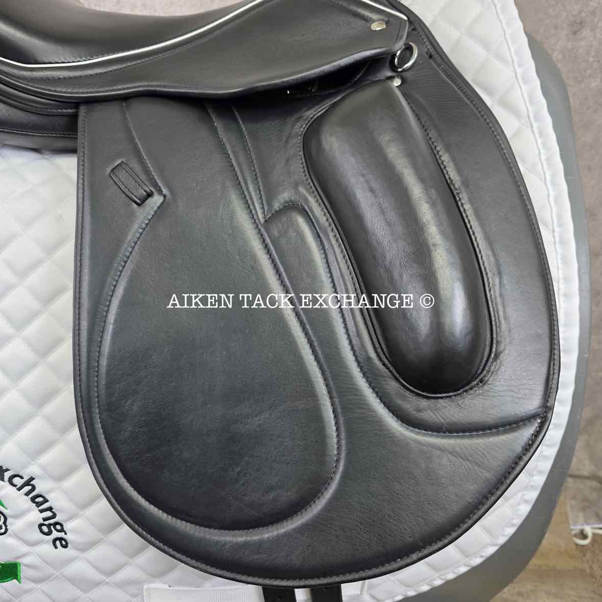 English Dressage Saddle, 17" Seat, Short Flap, Wide Tree, Wool Flocked Panels