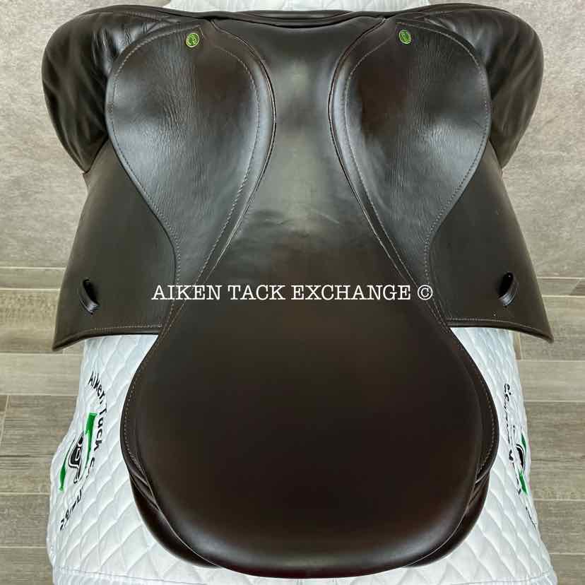 2014 County Innovation Jump Saddle, 18" Seat, Medium Wide Tree, Wool Flocked Panels