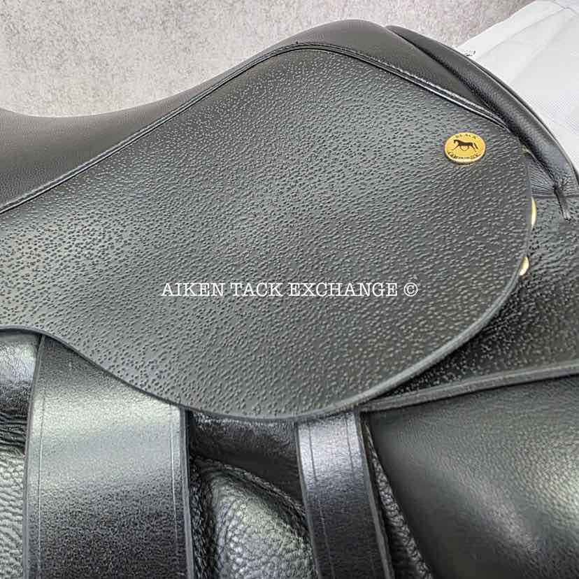 2021 Black Country Vinici X Monoflap Dressage Saddle, 17" Seat, Extra Wide Freedom Hoop Tree, Wool Flocked Serge Panels