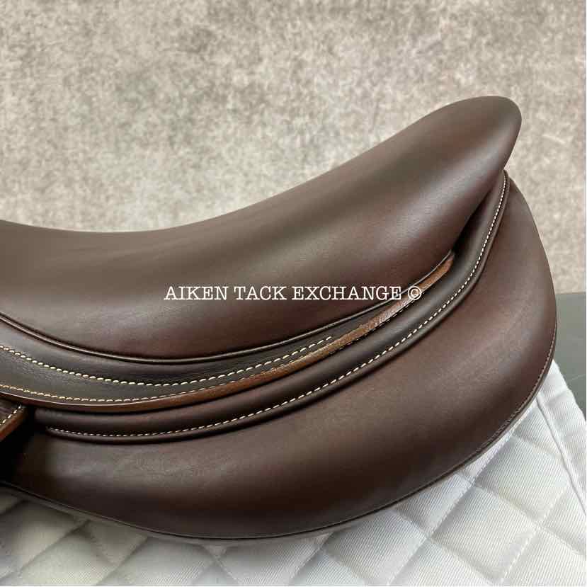 2023 Arion J2 Close Contact Jump Saddle, 18" Seat, 3 CB Flap, Medium Wide Tree, Shoulder-Free Panels, Full Buffalo Leather