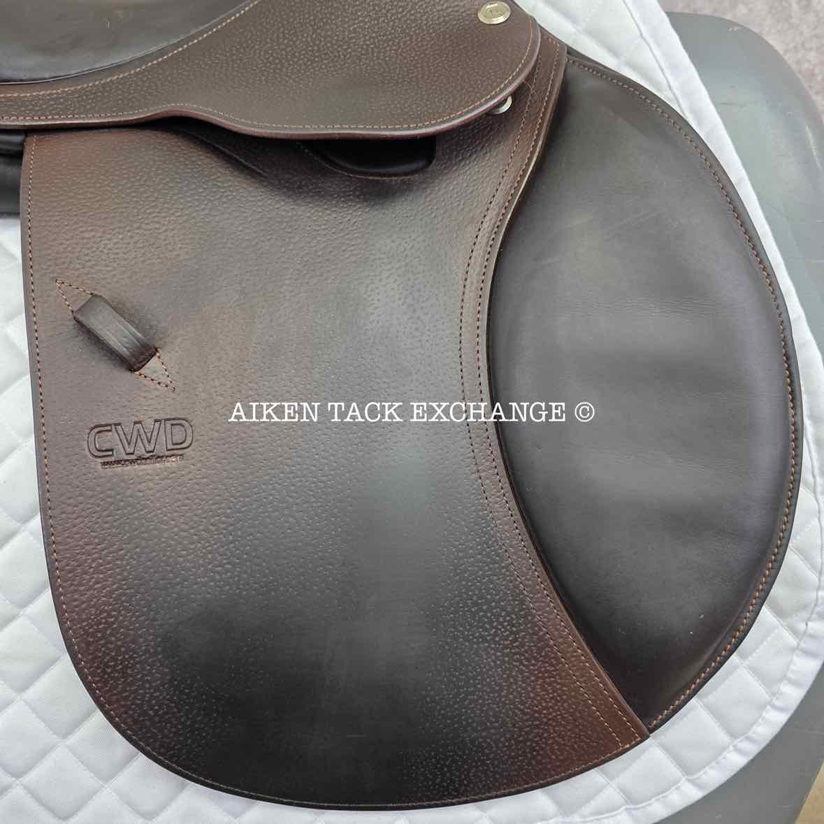 2016 CWD SE02 Close Contact Jump Saddle, 17" Seat, 2L Flap, Medium Tree, Foam Panels