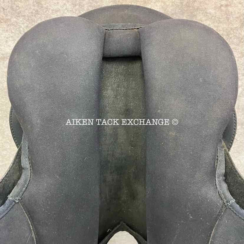 Wintec All Purpose Saddle, 16.5" Seat, Medium Wide Tree, Wool Flocked Panels