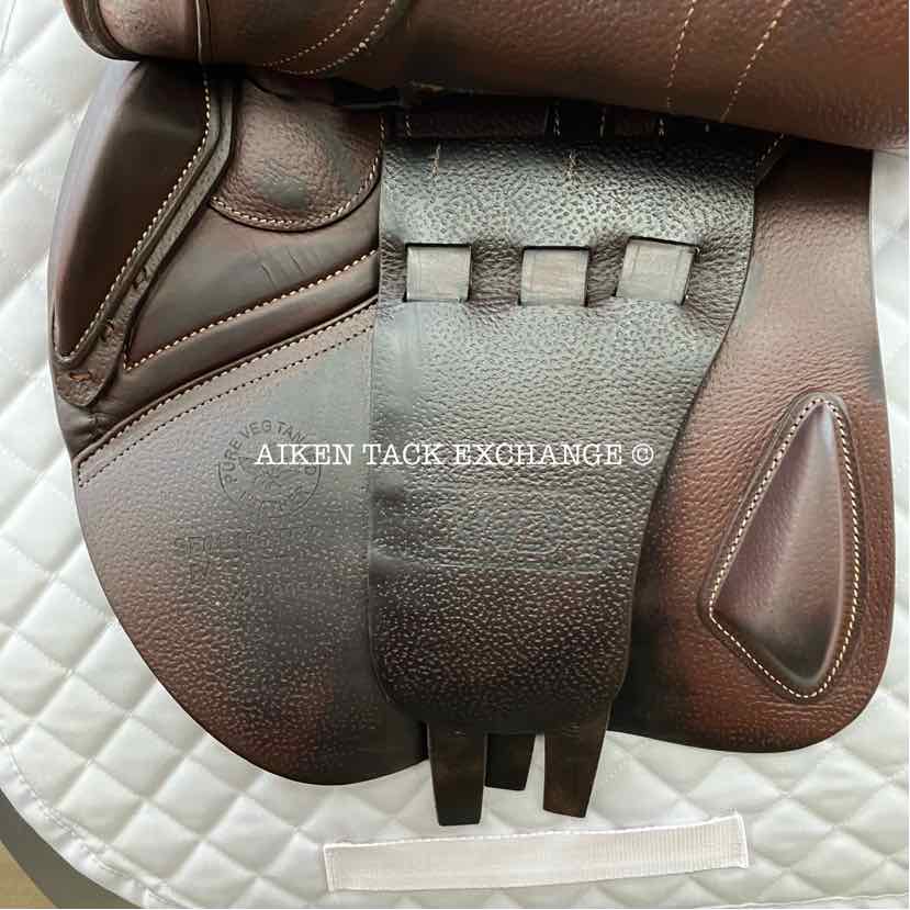 2022 CWD SE01 Close Contact Jump Saddle, 16.5" Seat, 2L Flap, Medium Tree, Foam Panels, Full Buffalo Leather