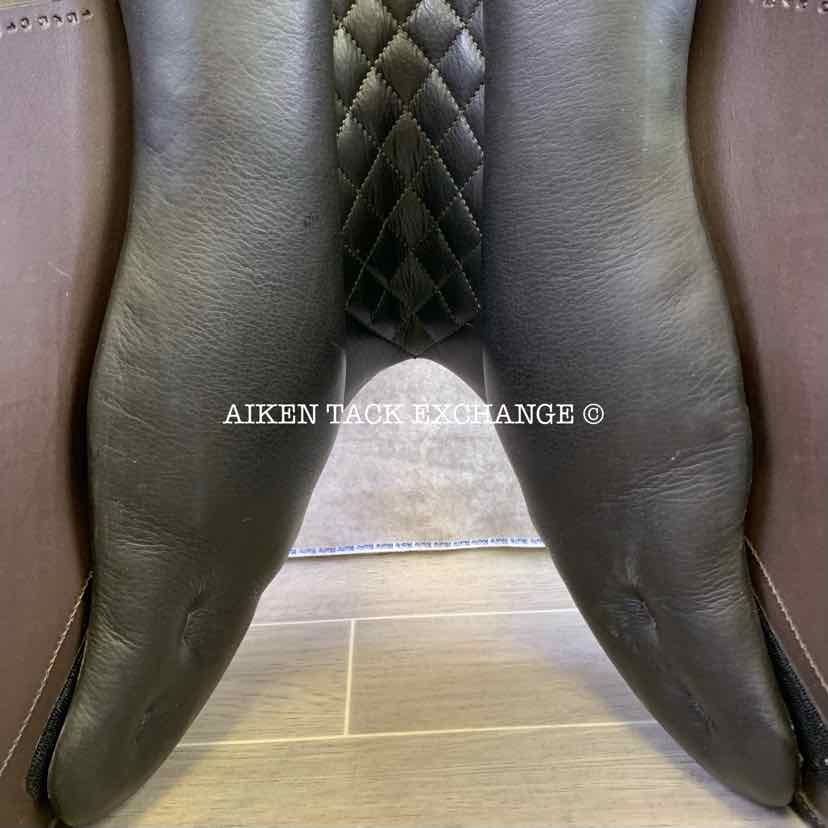 2023 Morgenroth Close Contact Jump Saddle, 18" Seat, Adjustable Tree - Set to MW, Wool Flocked Panels