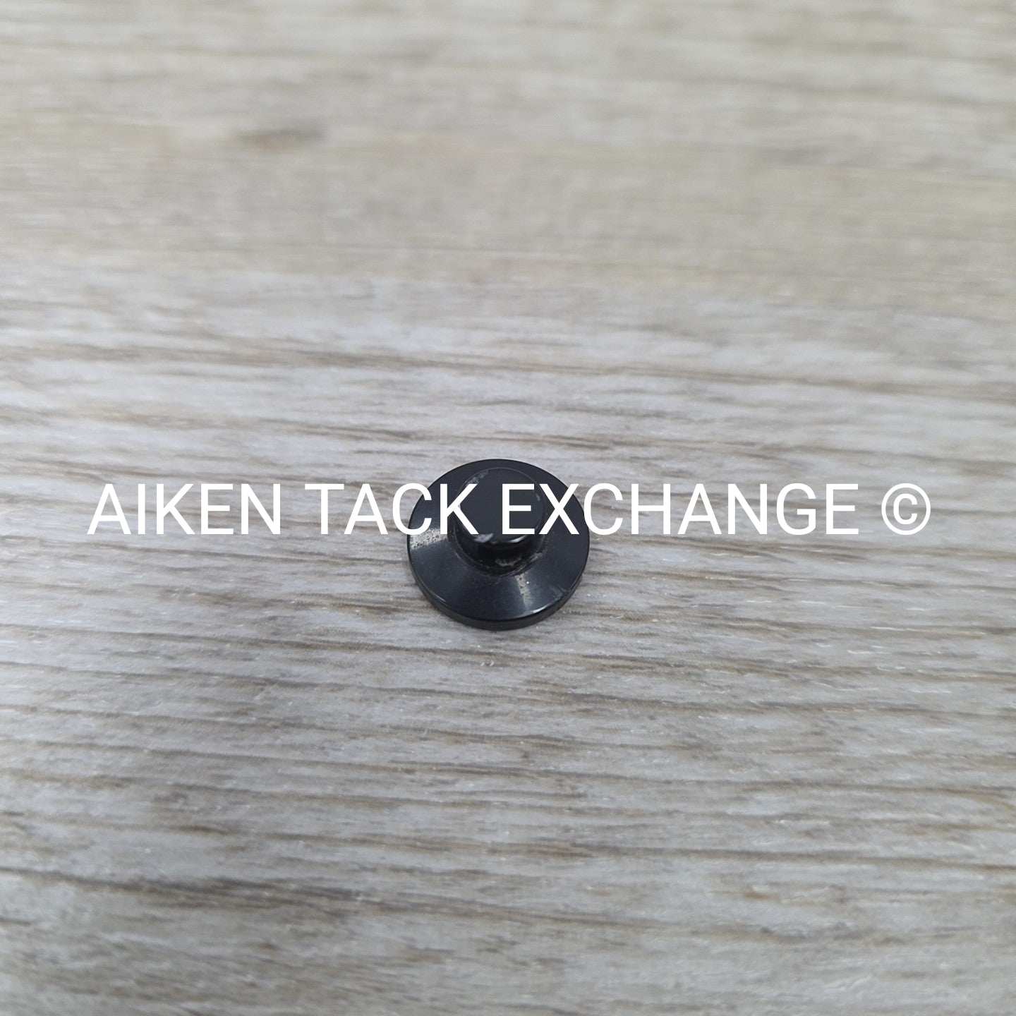 Camden Hunt Button, Small