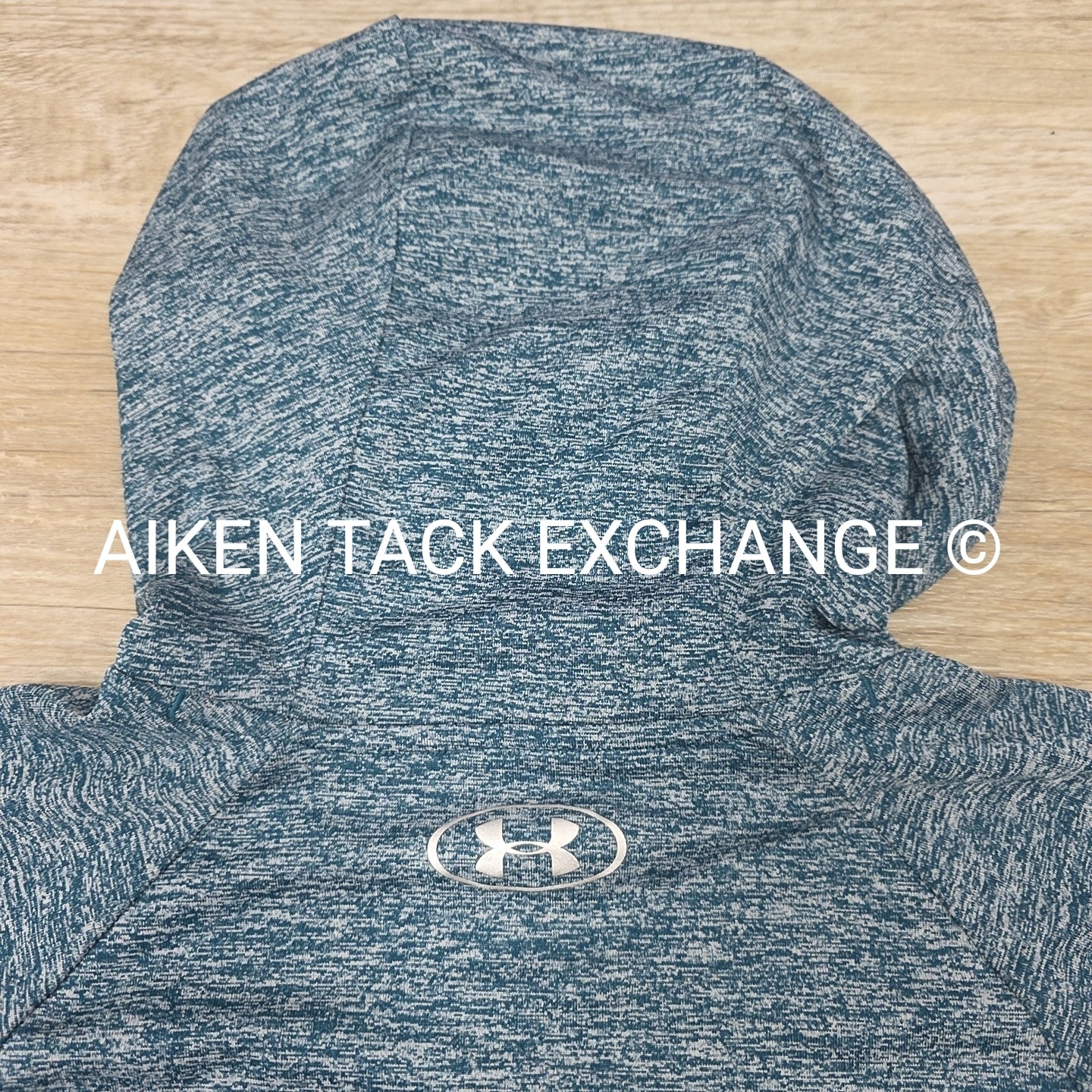 Under Armor Long Sleeve Hooded Top, Size Medium