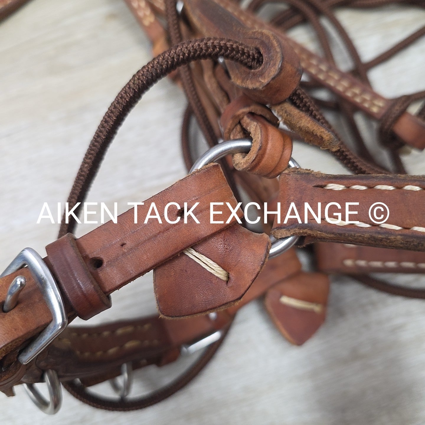 Kuda Saddlery Leather Bridle with Matching Bit Holder