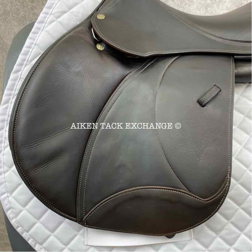 **SOLD** 2011 Voltaire Palm Beach Close Contact Jump Saddle, 17" Seat, 1 Flap, Medium Wide Tree, FIN Panels, Full Buffalo Leather