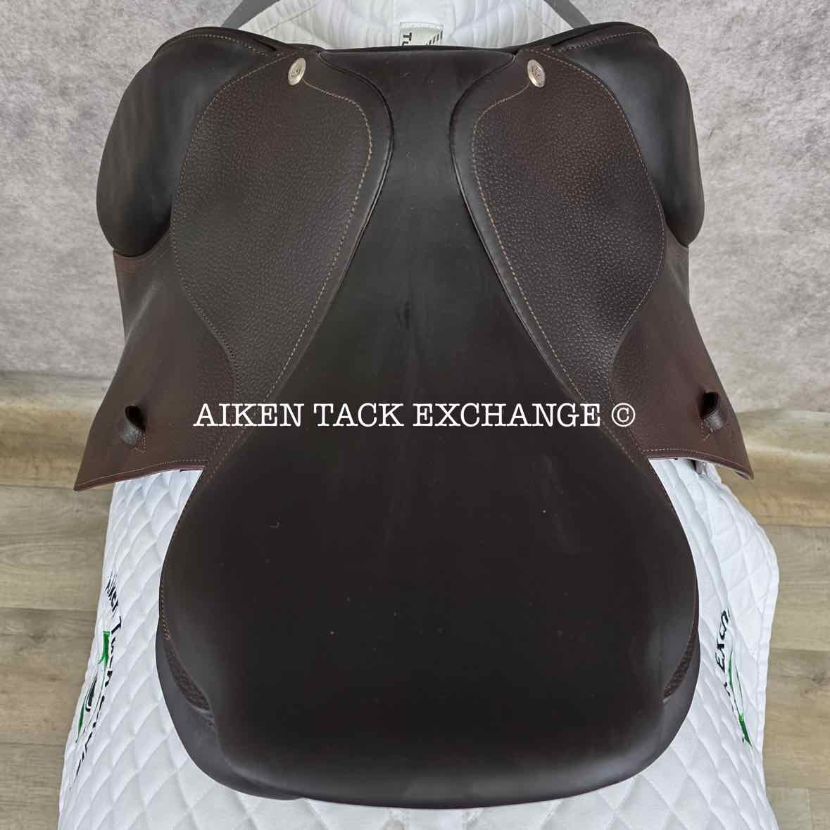 2016 CWD SE02 Close Contact Jump Saddle, 17" Seat, 2L Flap, Medium Tree, Foam Panels