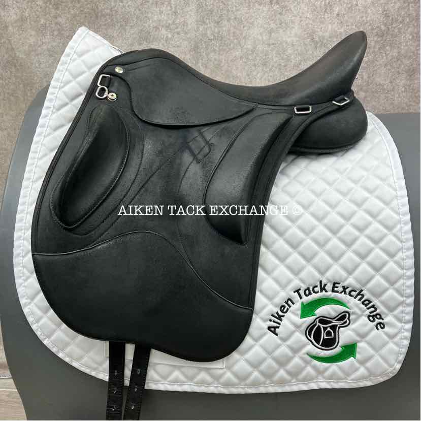 **SOLD** 2015 Wintec Pro Endurance Saddle, 17" Seat, Adjustable Tree - Changeable Gullet, CAIR Panels