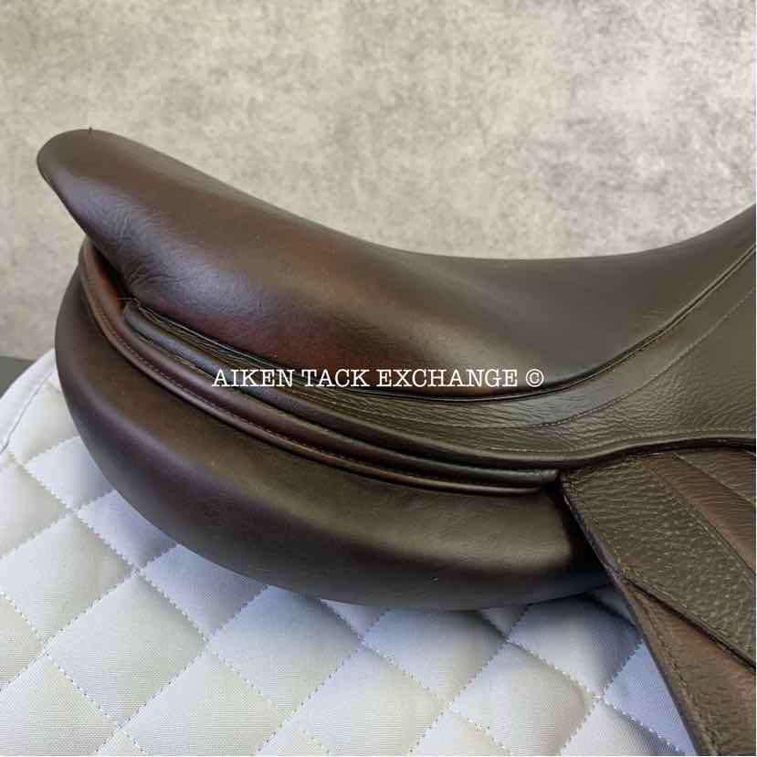 **SOLD** 2010 CWD SE01 Close Contact Jump Saddle, 17.5" Seat, 2L Flap, Medium Tree, Foam Panels, Full Buffalo Leather