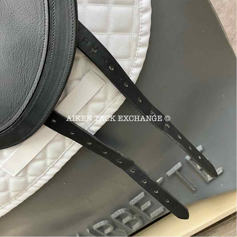 2023 Aviar Rook 2.0 Monoflap Dressage Saddle, 17.5" Seat, Adjustable Tree, Foam Panels