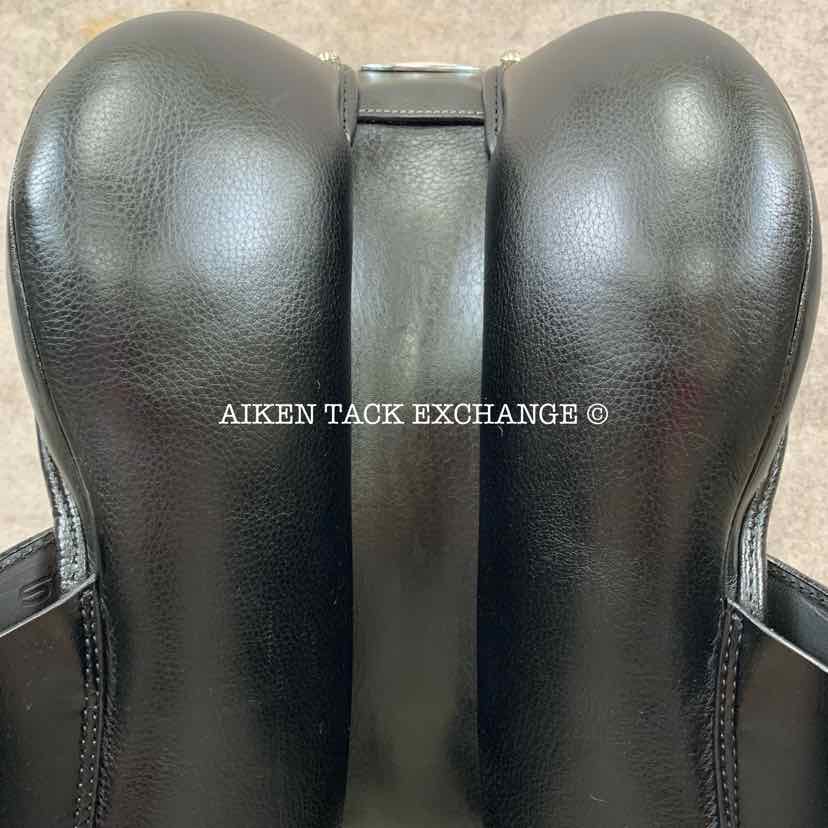 **SOLD** 2012 Stubben Genesis CL Deluxe Dressage Saddle, 17.5" Seat with Biomex, 30 cm Tree - MW , Wool Flocked Panels