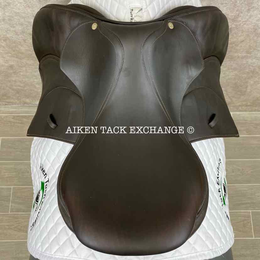 **SOLD** 2011 Voltaire Palm Beach Close Contact Jump Saddle, 17" Seat, 1 Flap, Medium Wide Tree, FIN Panels, Full Buffalo Leather