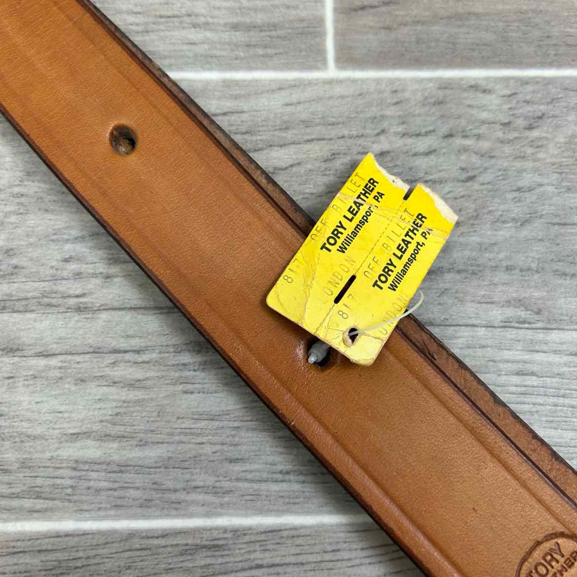 Tory Leather Single Ply Off Billet