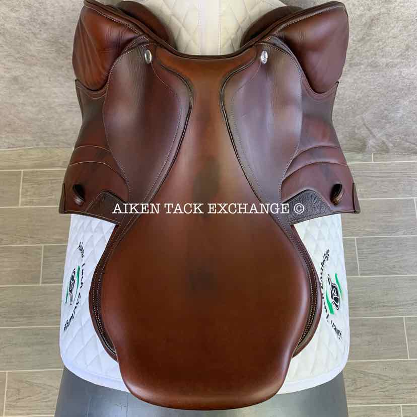2019 CWD SE02 Close Contact Jump Saddle, 17.5" Seat, 2C Flap, Medium Tree, Foam Panels, Full Calfskin Leather