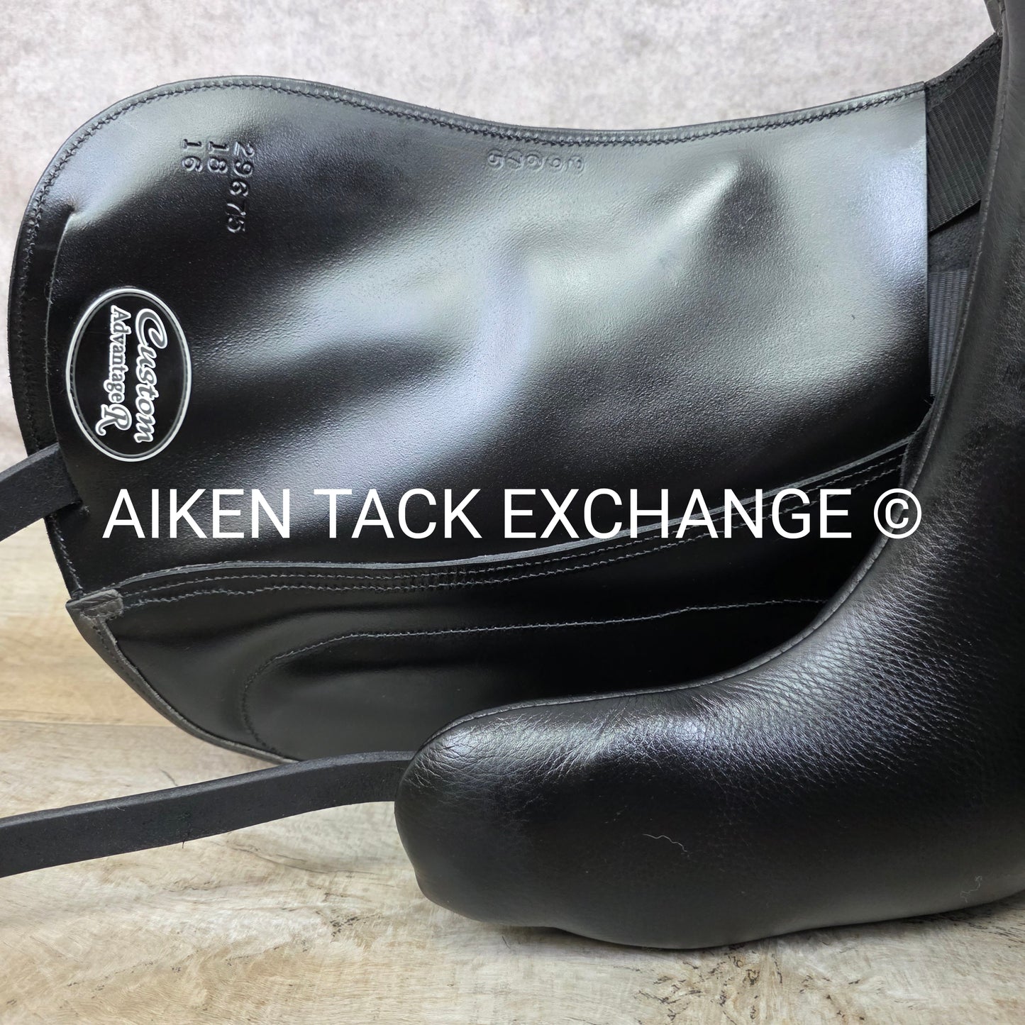 2021 Custom Saddlery Advantage R Monoflap Dressage Saddle, 18" Seat, Adjustable Tree, Wool Flocked Panels