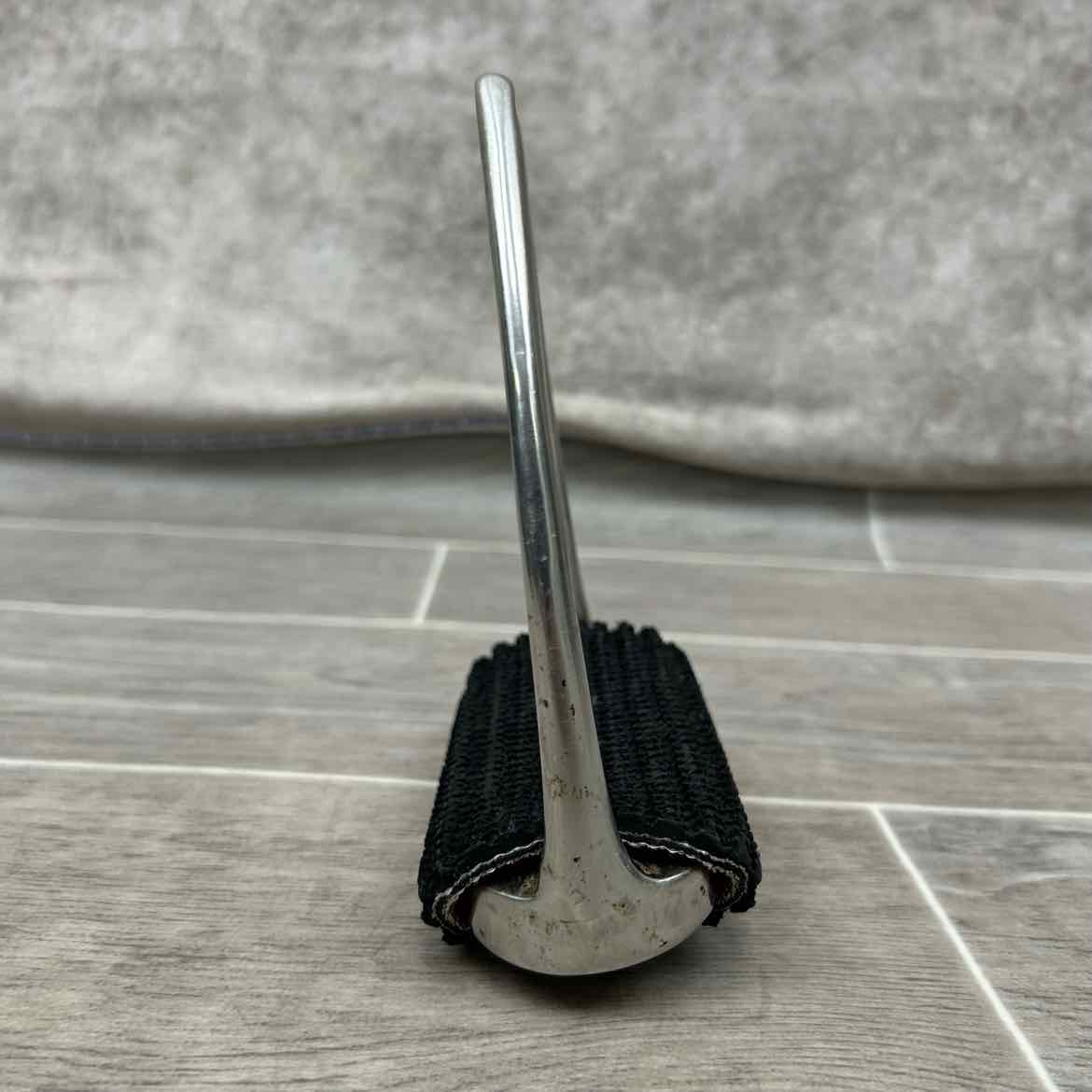 Fillis Stirrup Irons with Super Comfort Stirrup Iron Pads, 4"
