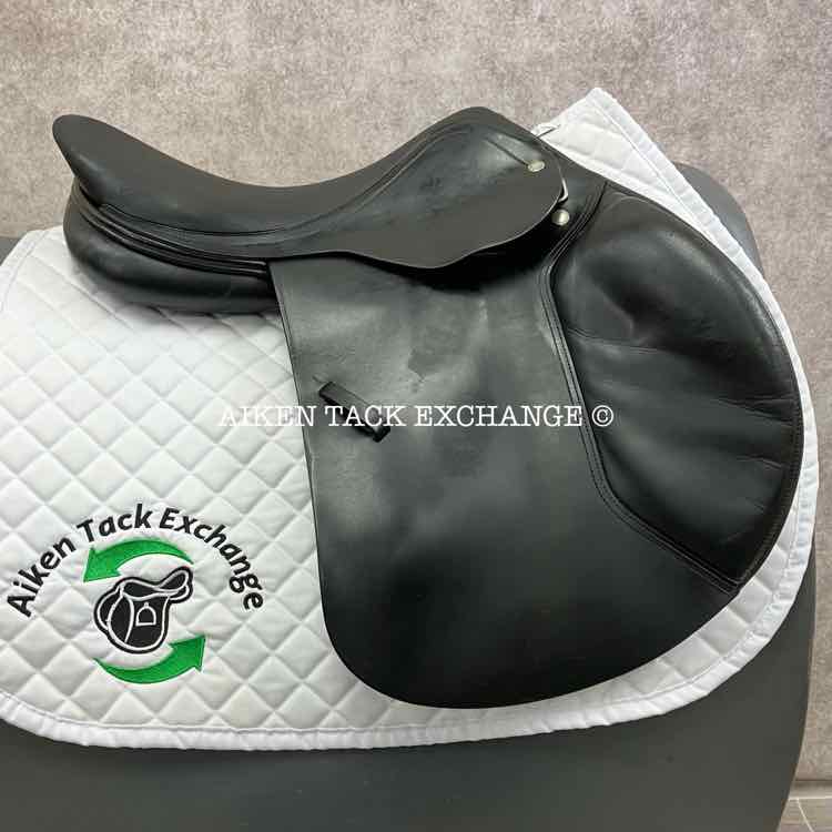 **SOLD** 2002 Amerigo DJ Close Contact Jump Saddle, 16.5" Seat, Medium Tree, Wool Flocked Panels