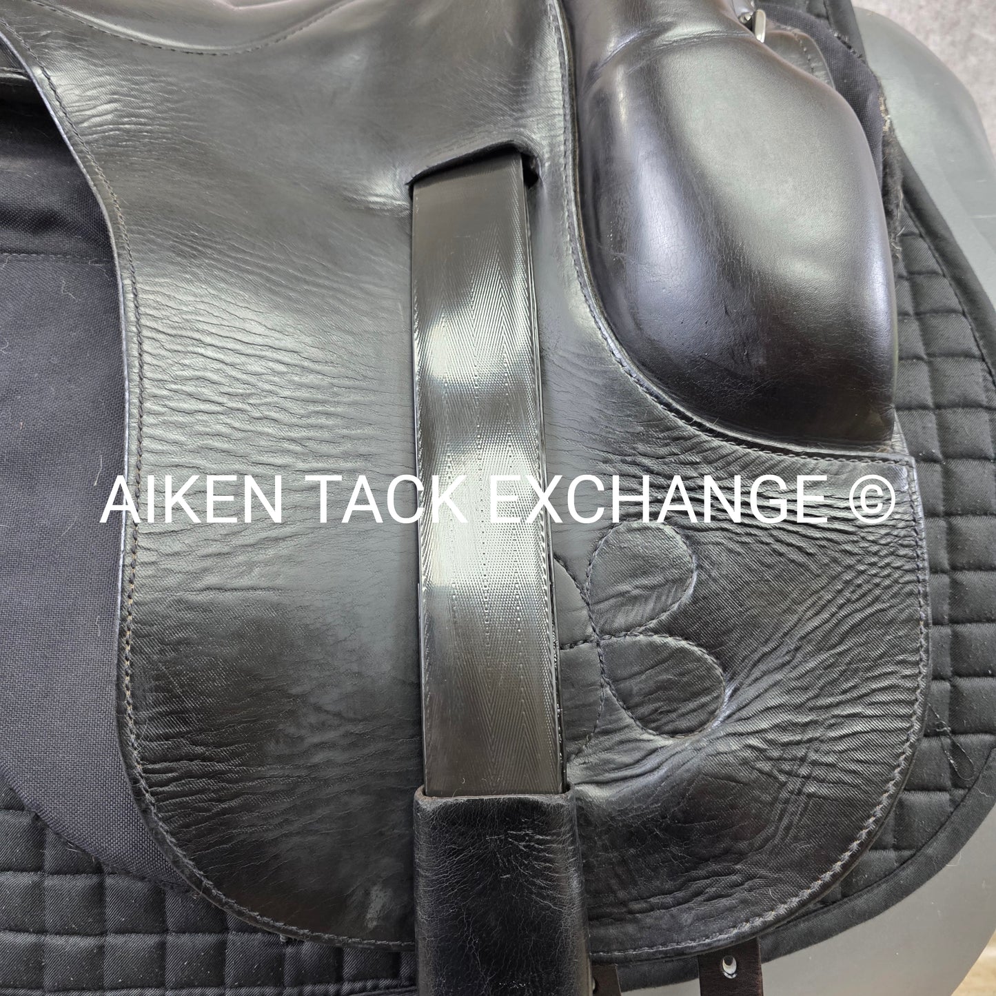 Ortho-Flex Endurance Trail Saddle, 15.5" Seat, Wide Fit with Flex Panels
