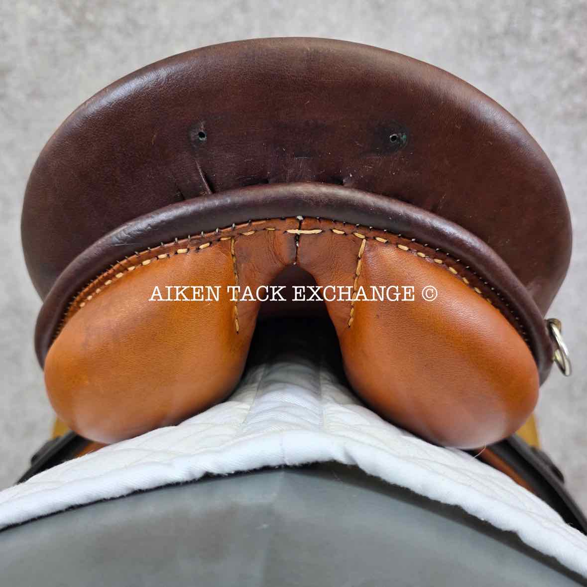 Stubben Siegfried Saddle, 17" Seat, 32cm Tree - Wide, Wool Flocked Panels