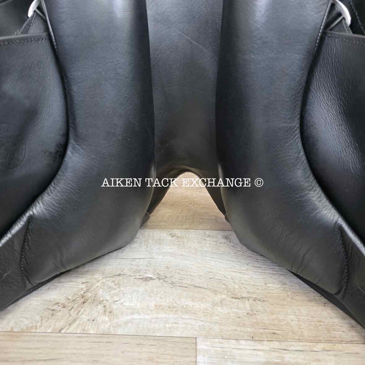 2005 Schleese Derby Dressage Saddle, 17.5" Seat, Adjustable AdapTree, Wool Flocked Panels